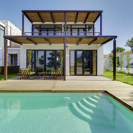 Villa Kalma Villas *